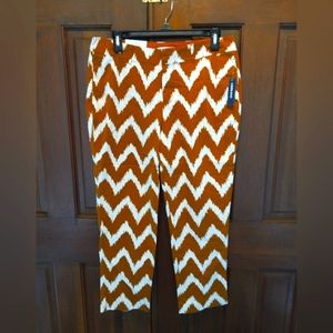 NWT Old Navy Stretch Capri pants